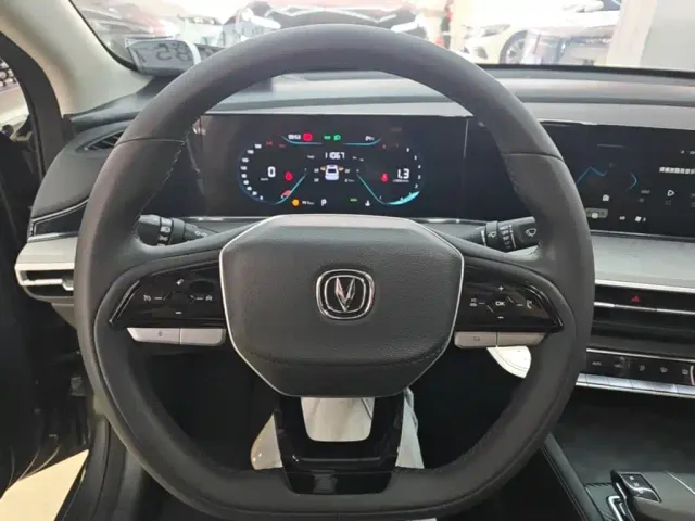 Changan Eado — Фото автомобиля 10