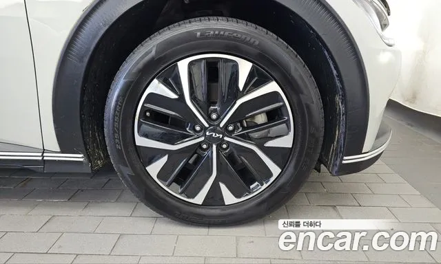 Kia EV6 — Фото автомобиля 6
