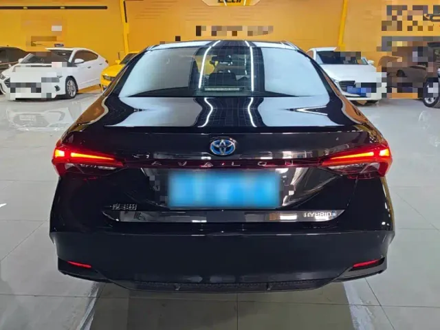 Toyota Avalon — Фото автомобиля 3