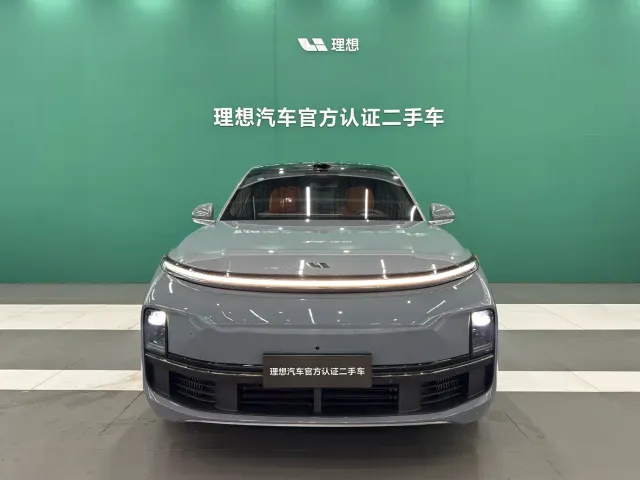 Li Auto L8 — Фото автомобиля 3