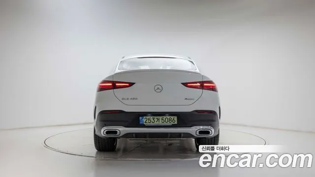 Mercedes-Benz GLE-Class — Фото автомобиля 4