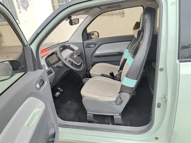Wuling Hongguang Mini EV — Фото автомобиля 14