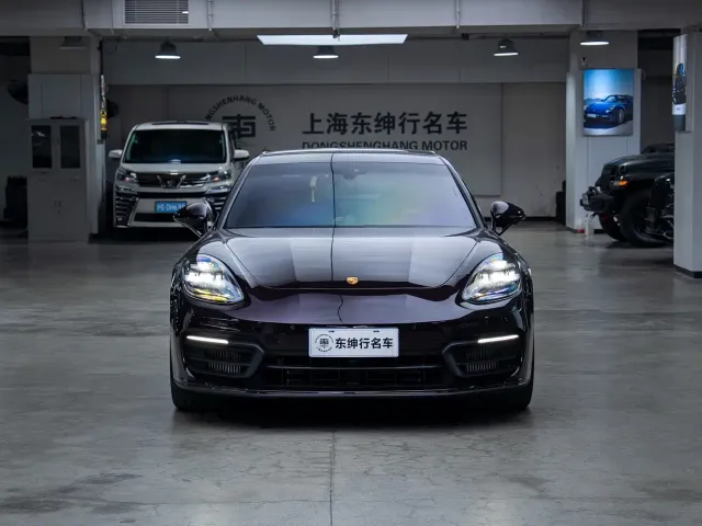 Porsche Panamera — Фото автомобиля 2