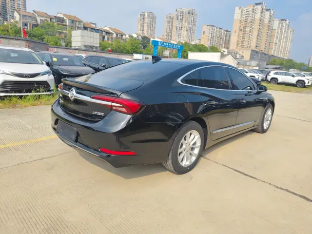 Buick LaCrosse — Фото автомобиля 10