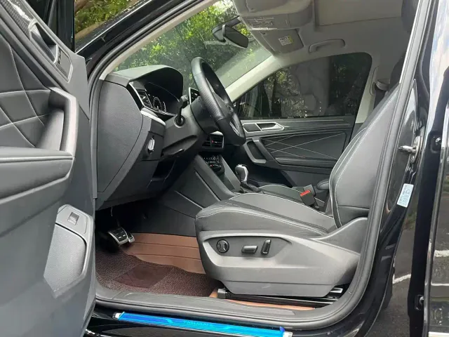 Volkswagen Tiguan L — Фото автомобиля 4