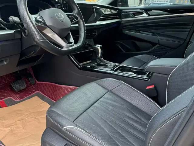 Volkswagen Passat — Фото автомобиля 6