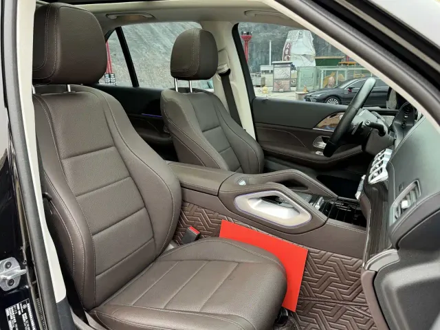 Mercedes-Benz GLE-Class — Фото автомобиля 12
