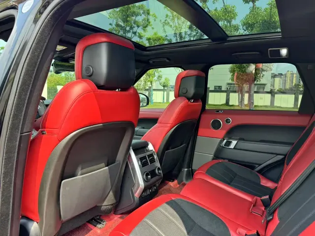 Land Rover Range Rover Sport — Фото автомобиля 6