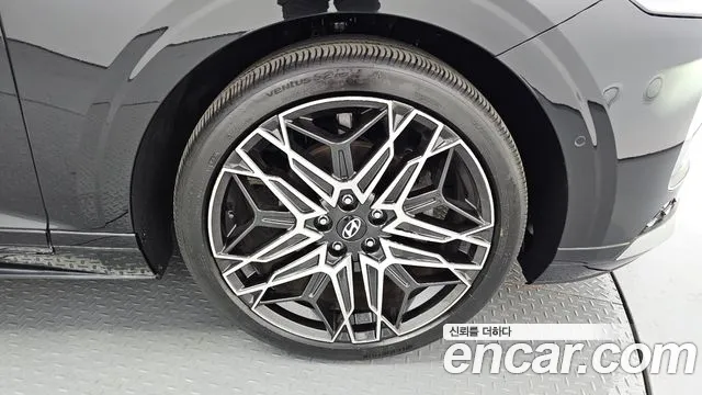 Hyundai Grandeur GN7 — Фото автомобиля 6