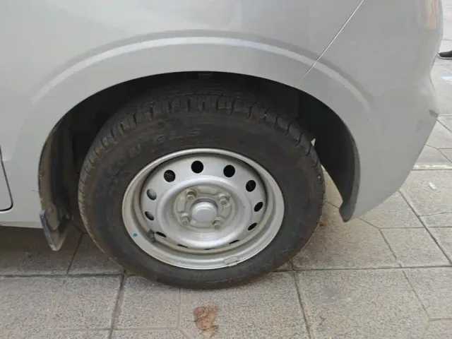 Wuling Hongguang V — Фото автомобиля 6
