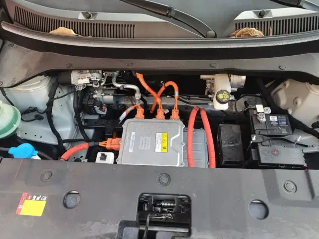 Baojun Yep Plus — Фото автомобиля 10