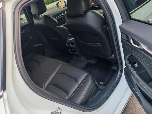 Geely Xingrui — Фото автомобиля 11