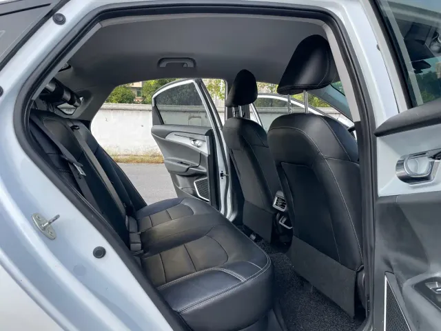 Geely Geometry A — Фото автомобиля 9
