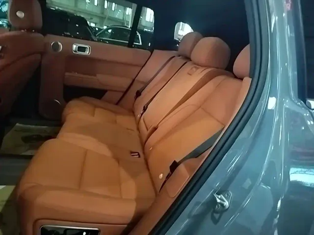 Li Auto L7 — Фото автомобиля 16
