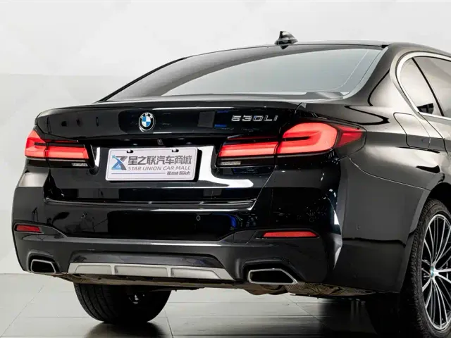BMW 5 Series — Фото автомобиля 7