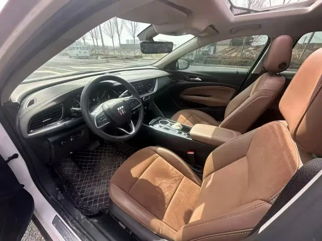 Buick Regal — Фото автомобиля 4