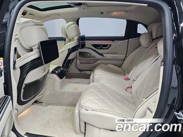 Mercedes-Benz S-Class — Фото автомобиля 12