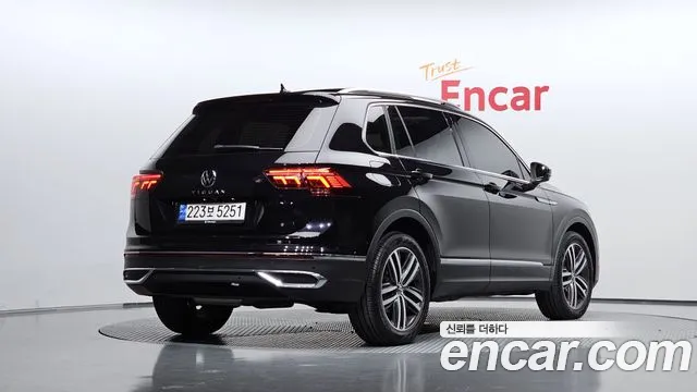 Volkswagen Tiguan — Фото автомобиля 2