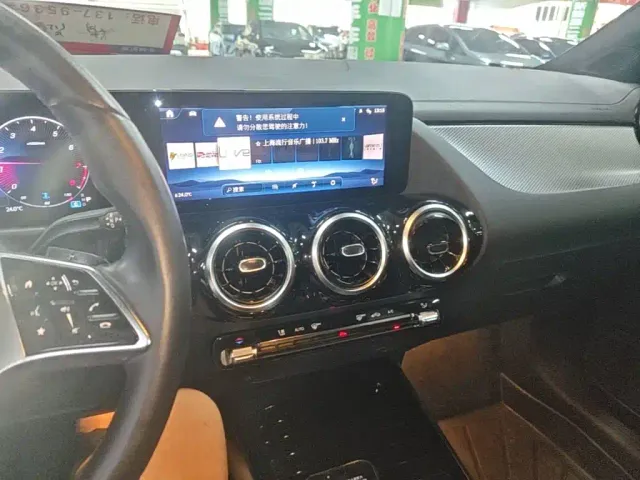 Mercedes-Benz GLA-Class — Фото автомобиля 12