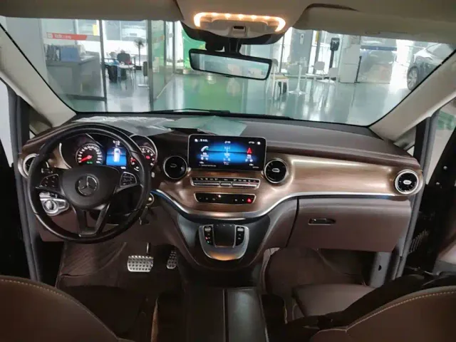 Mercedes-Benz V-Class — Фото автомобиля 9
