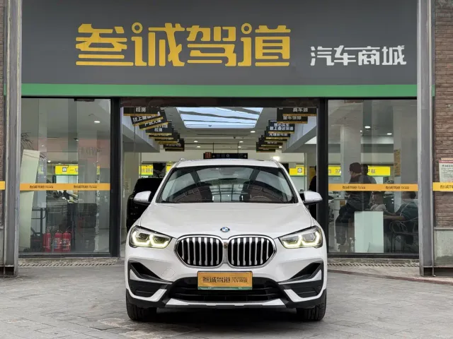 BMW X1 — Фото автомобиля 2