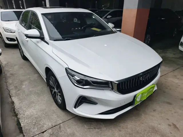 Geely Emgrand — Фото автомобиля 3