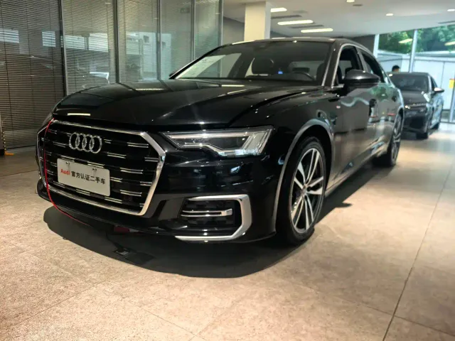 Фотография автомобиля — Audi A6L