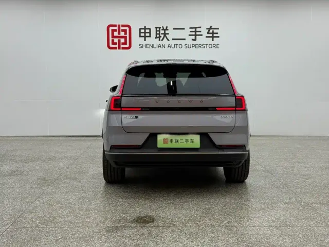 Volvo XC70 Plug-in Hybrid — Фото автомобиля 2