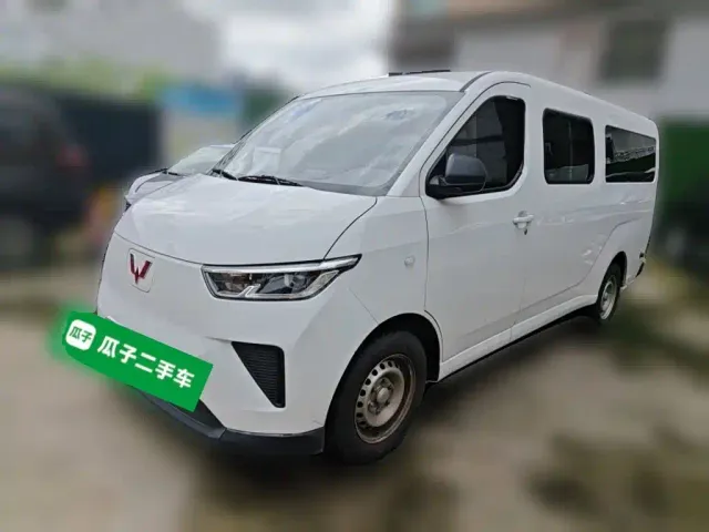 Фотография автомобиля — Wuling Yangguang