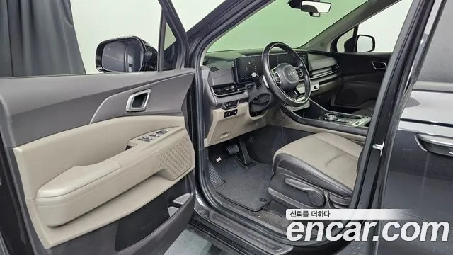 Kia Carnival Generation 4 — Фото автомобиля 15
