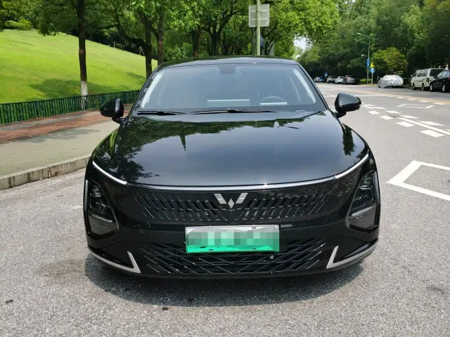 Wuling Starlight — Фото автомобиля 2