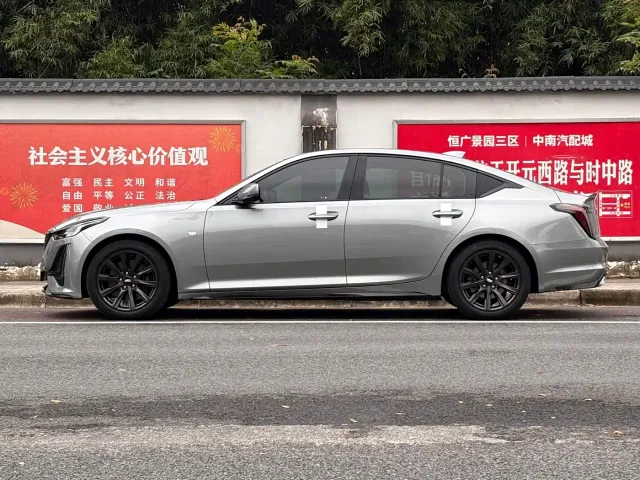 Cadillac CT5 — Фото автомобиля 3
