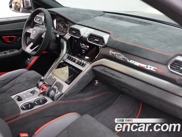 Lamborghini Urus — Фото автомобиля 20