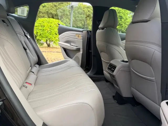 Geely Galaxy Xingyao 8 — Фото автомобиля 22