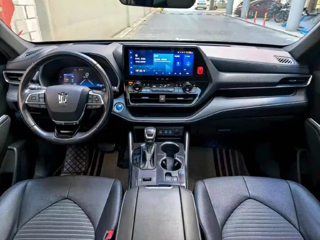 Toyota Crown Kluger — Фото автомобиля 6