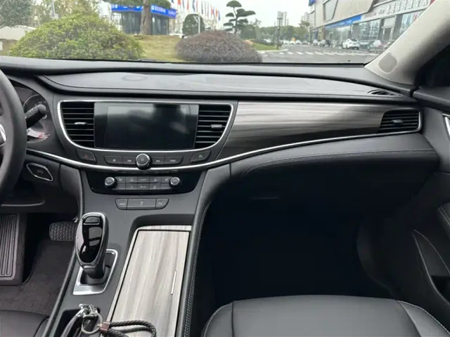 Buick LaCrosse — Фото автомобиля 20