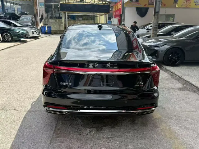 Hongqi H5 — Фото автомобиля 8