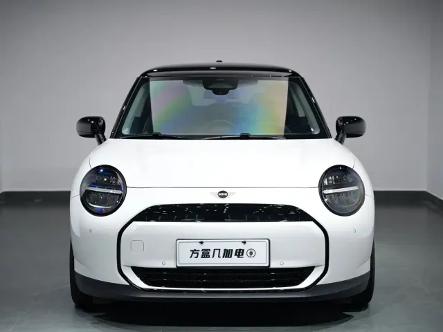 MINI Cooper — Фото автомобиля 5