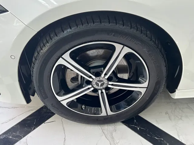 Mercedes-Benz A-Class — Фото автомобиля 16
