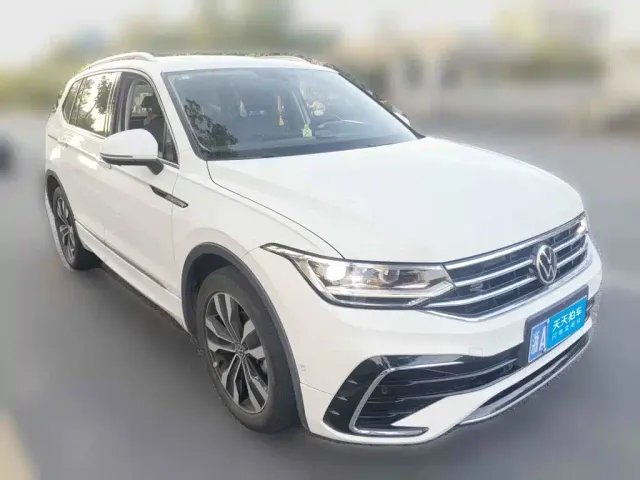 Volkswagen Tiguan L — Фото автомобиля 3