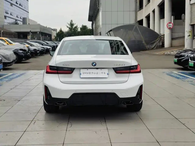 BMW 3 Series — Фото автомобиля 2