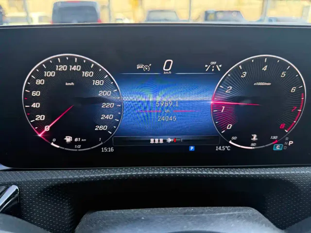Mercedes-Benz A-Class — Фото автомобиля 5