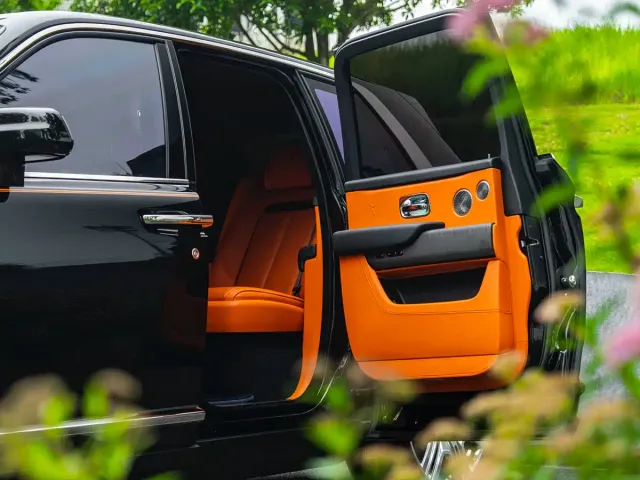 Rolls-Royce Cullinan — Фото автомобиля 17