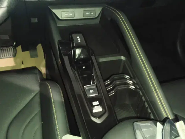 Geely Binyue — Фото автомобиля 13