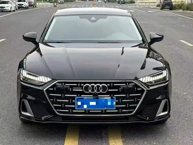 Audi A7L — Фото автомобиля 2