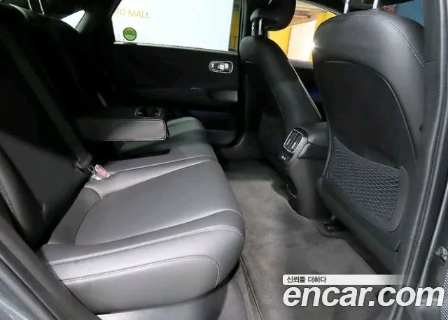 Hyundai Ioniq 6 — Фото автомобиля 10