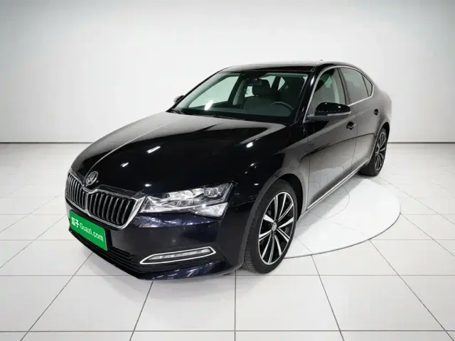 Фотография автомобиля — Skoda Superb
