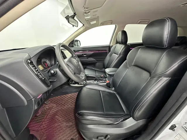 Mitsubishi Outlander — Фото автомобиля 9