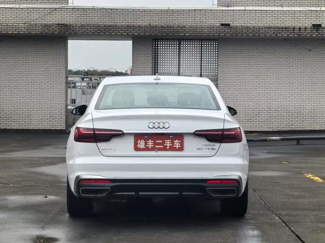 Audi A4L — Фото автомобиля 14