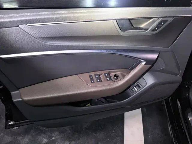 Audi A7L — Фото автомобиля 7
